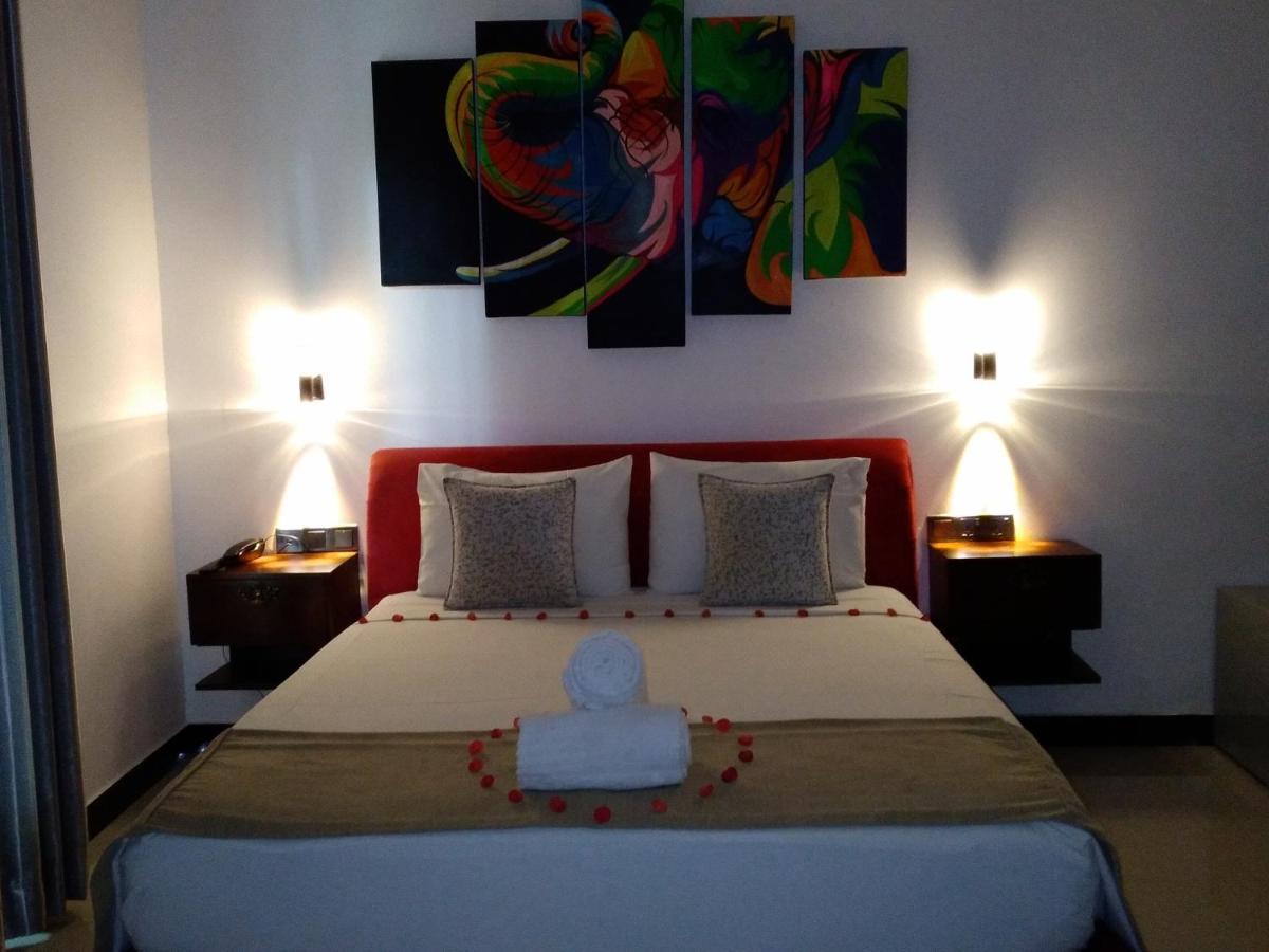 Vimanra Udawalawa Hotel Udawalawe Buitenkant foto