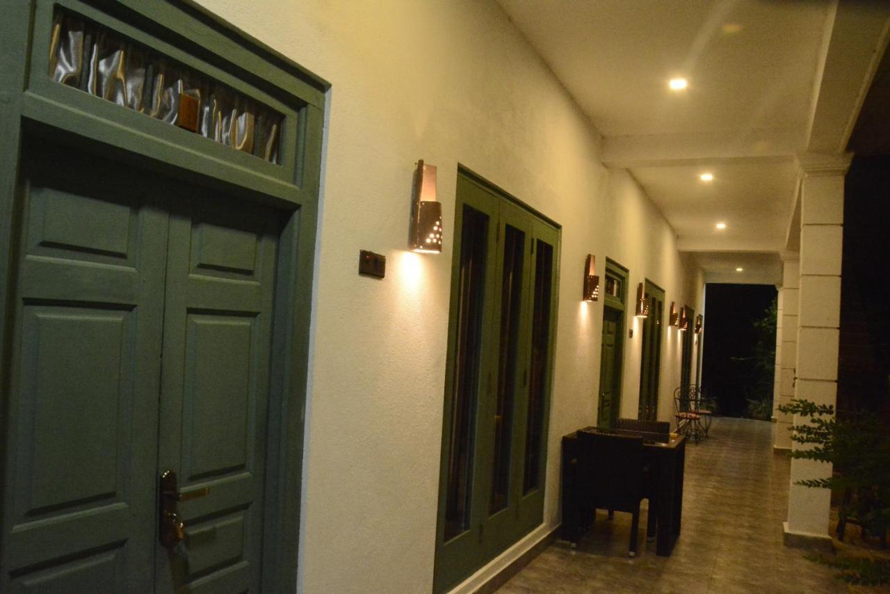 Vimanra Udawalawa Hotel Udawalawe Buitenkant foto